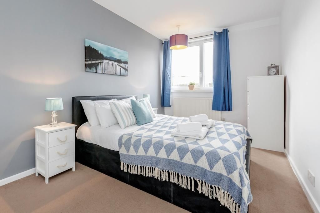 Additional image 9 of 2 Bed Maisonette, Cable St, E1W, N1 7GU