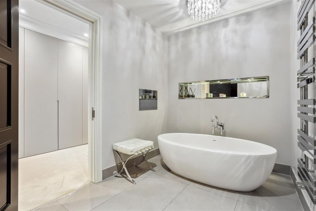 Additional image 15 of 3 bed flat for saleRidgemount Road, Sunningdale SL5