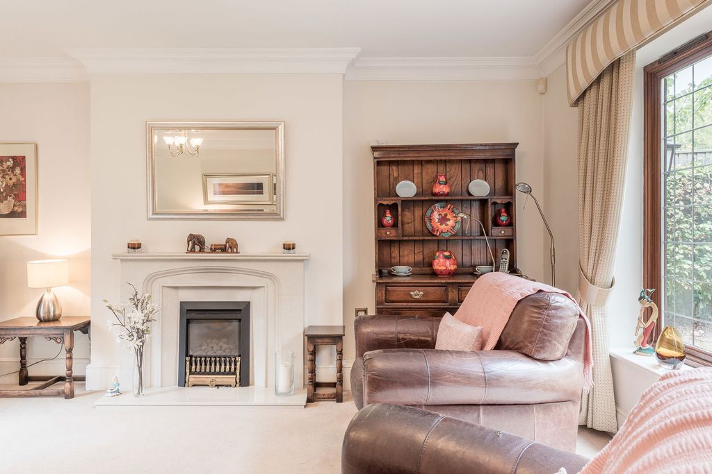 Additional image 17 of 2 bed flat for saleSt. Johns Hill, Shenstone, Lichfield WS14