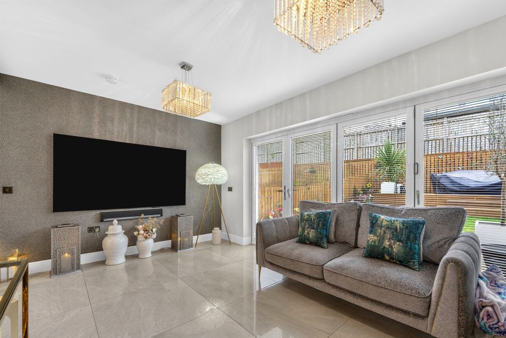 Additional image 2 of 4 bed detached house for saleKiln Drive, Stewarton, Kilmarnock KA3
