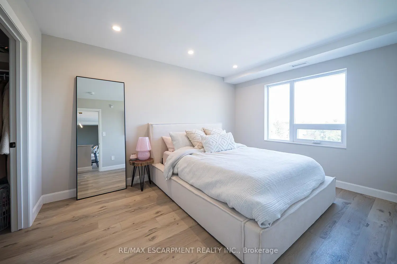 Additional image 8 of 34 Norman Street 502