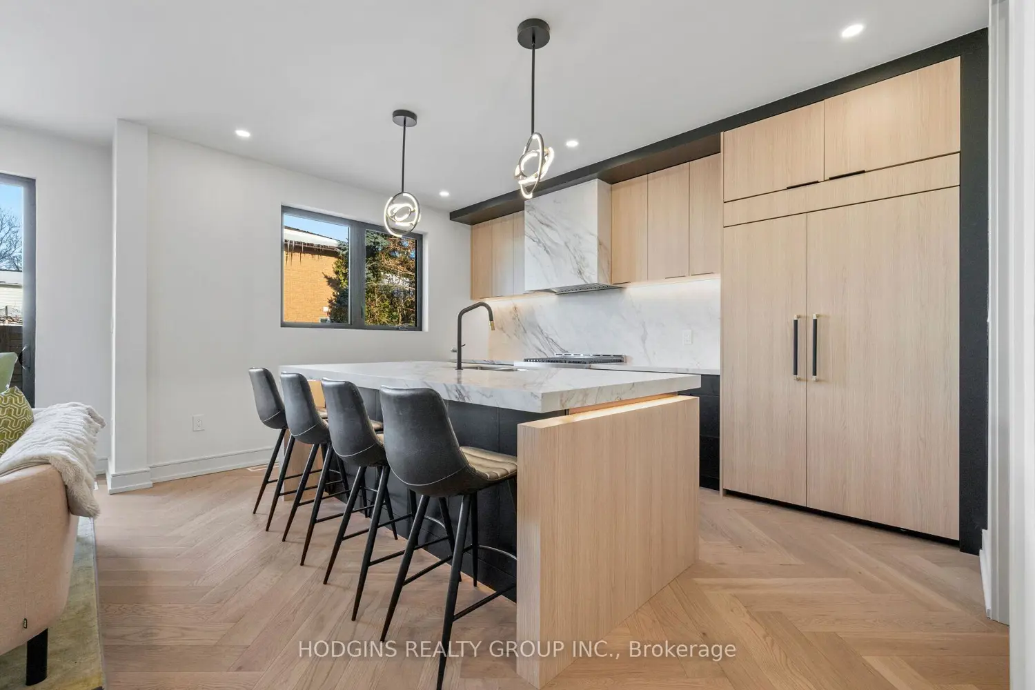 855 Tenth Street photo 5