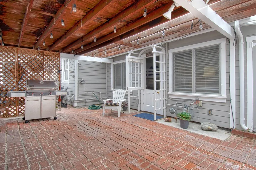 209 Agate Ave, Newport Beach, CA 92662