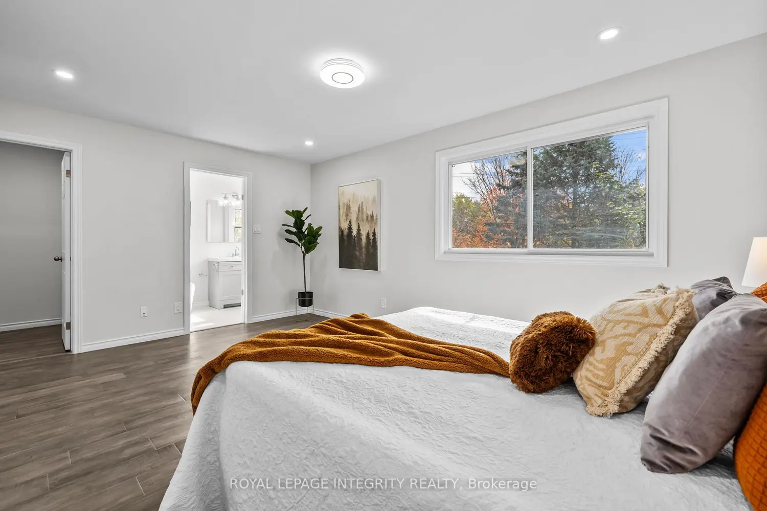 Additional image 10 of 83 Saddle Crescent