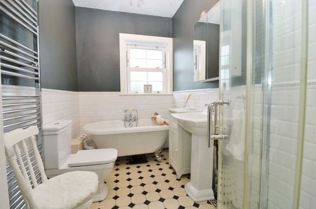 Additional image 21 of 4 bed semi-detached house for saleMoorhill Road, West End SO30