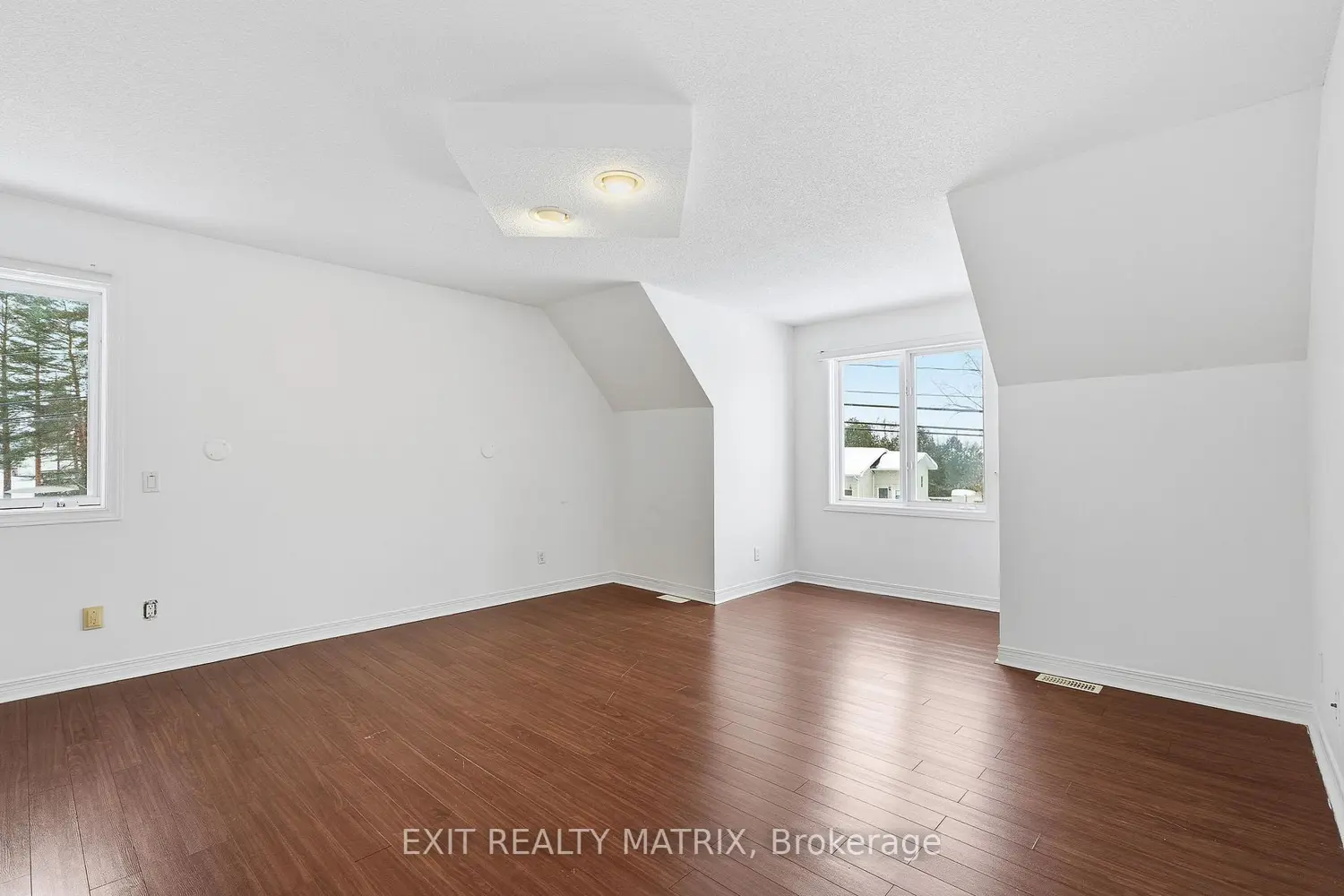 Additional image 9 of 203 Montee Outaouais Road