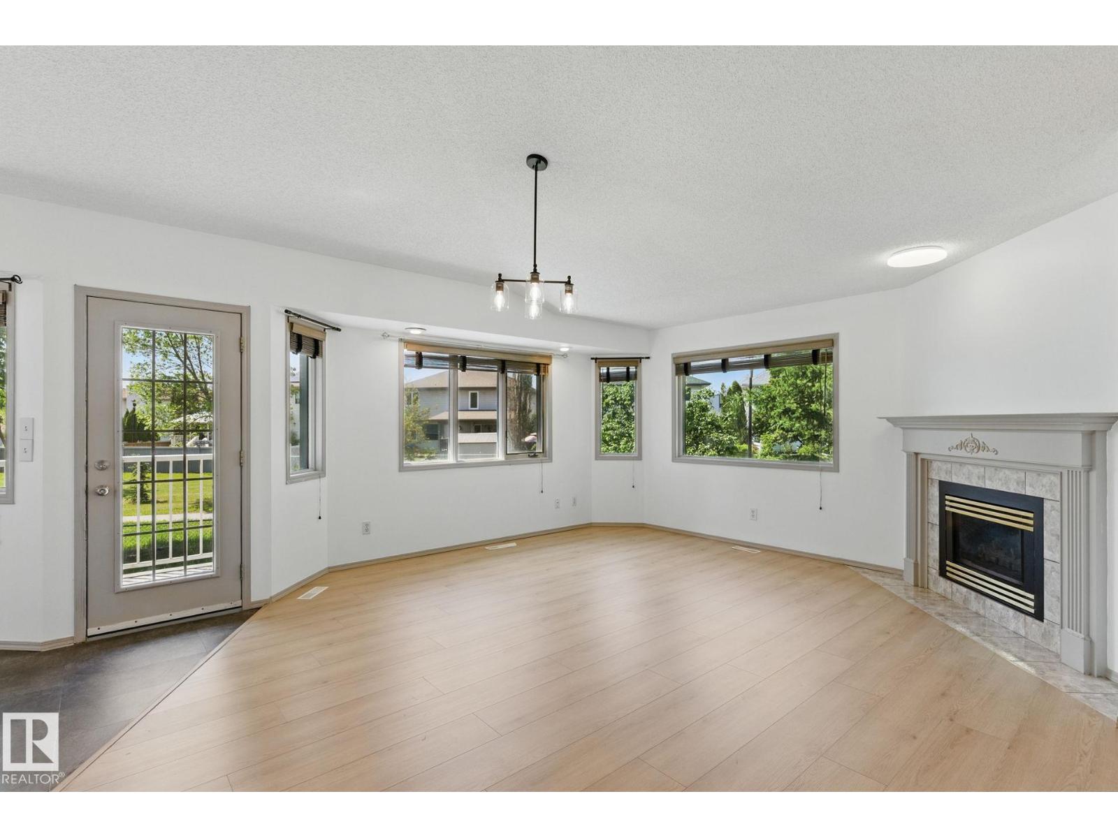Additional image 6 of 9971 178 Avenue NW, Edmonton, AB, T5X5X2