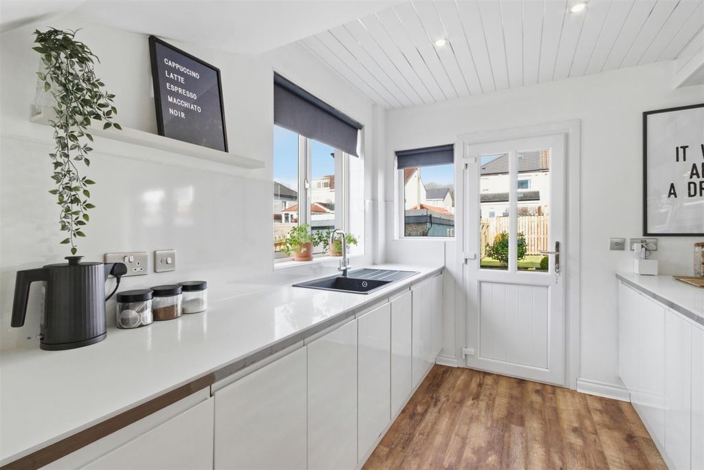 Additional image 8 of 3 bed semi-detached house for saleInchmurrin Crescent, Balloch, Alexandria G83