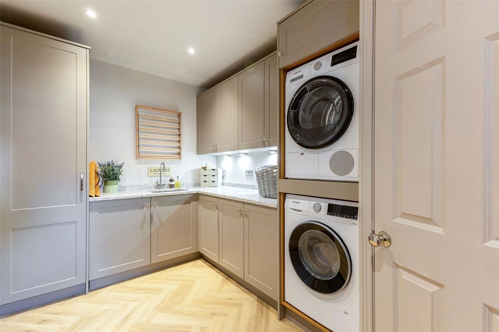 Additional image 13 of 7 bed detached house for saleWinkfield Lane, Maidens Green, Winkfield, Berkshire SL4