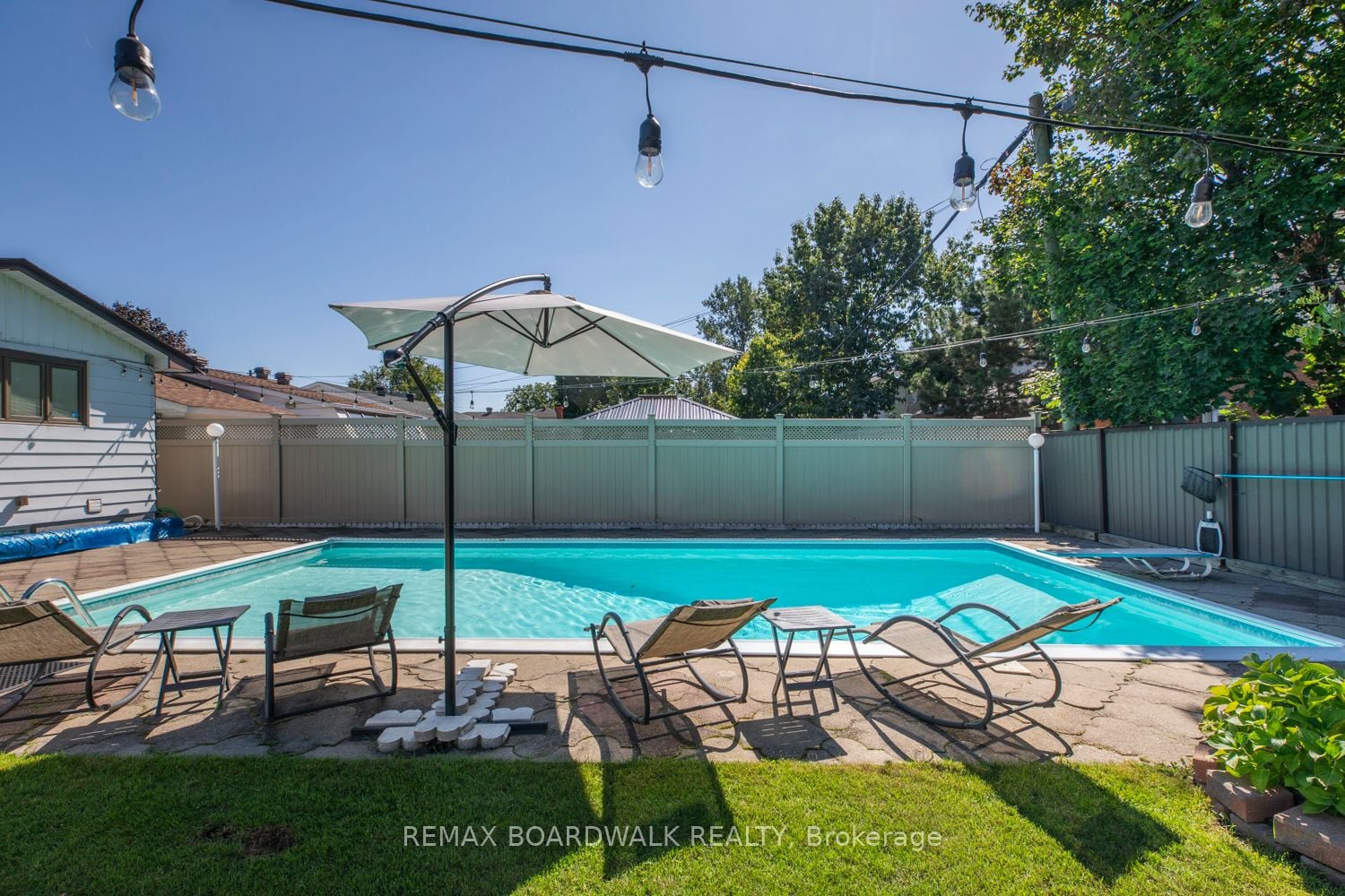 Additional image 3 of 1588 Maxime Street, Ottawa, ON, K1B 3L1