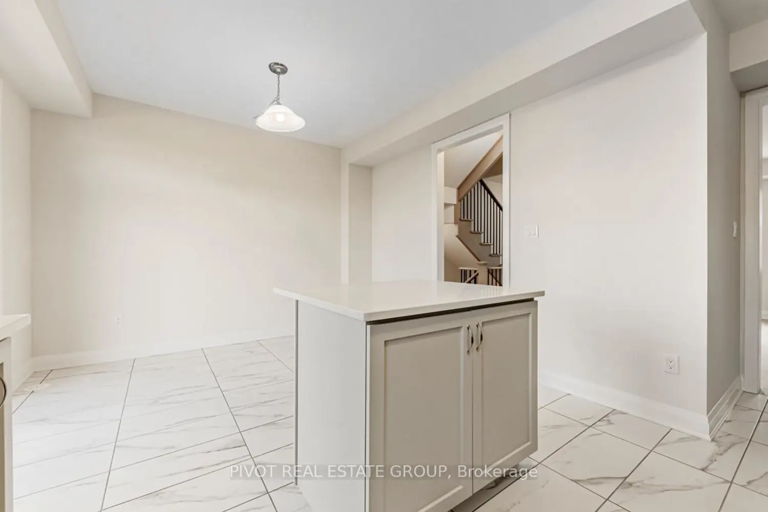21 Kennisis Way photo 5