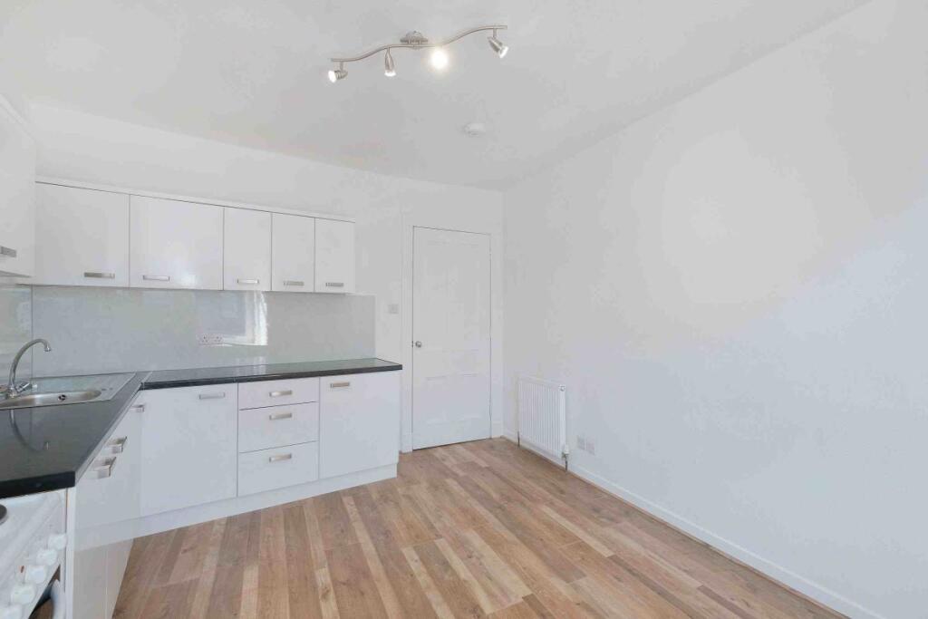 Additional image 4 of Flat 7, 54A Victoria Road, Aberdeen, Aberdeen City, AB11 9DS