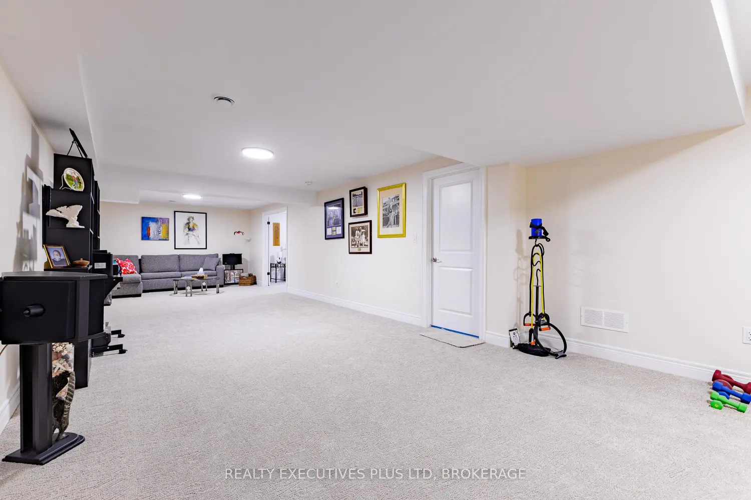 Additional image 19 of 504 Royal Ridge Court