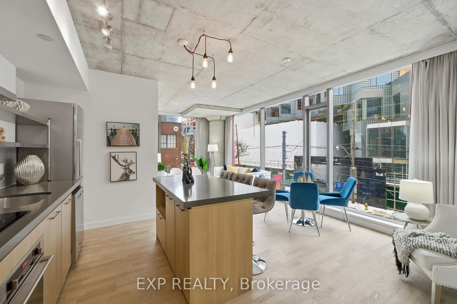 Additional image 13 of 560 King Street 213