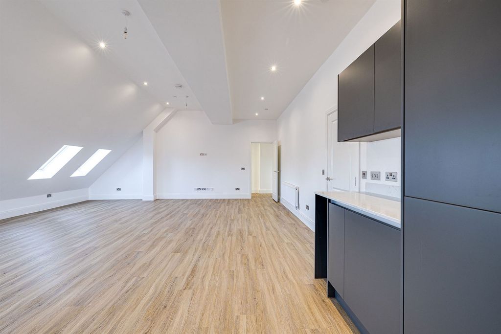 Additional image 16 of 3 bed flat for saleFerma Lane, Great Barrow CH3