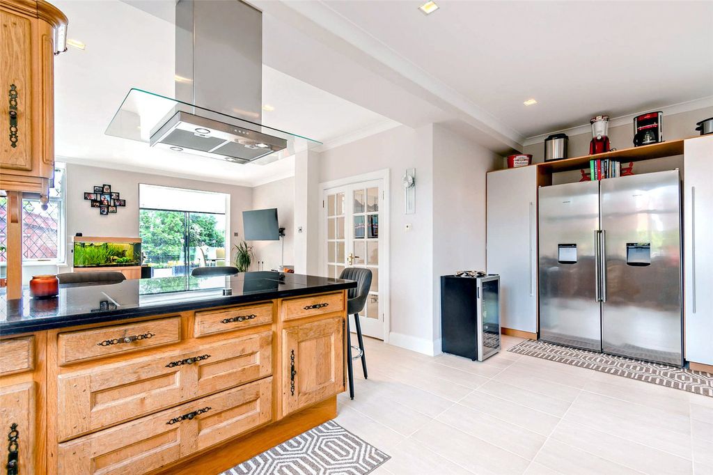 Additional image 16 of 7 bed detached house for saleFishery Road, Maidenhead, Berkshire SL6