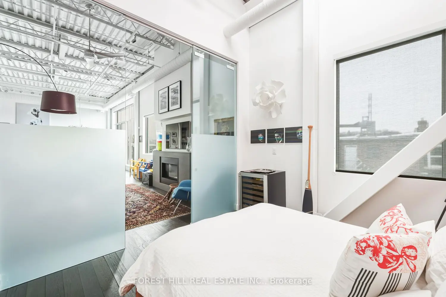 Additional image 19 of 113 Dupont Street 301