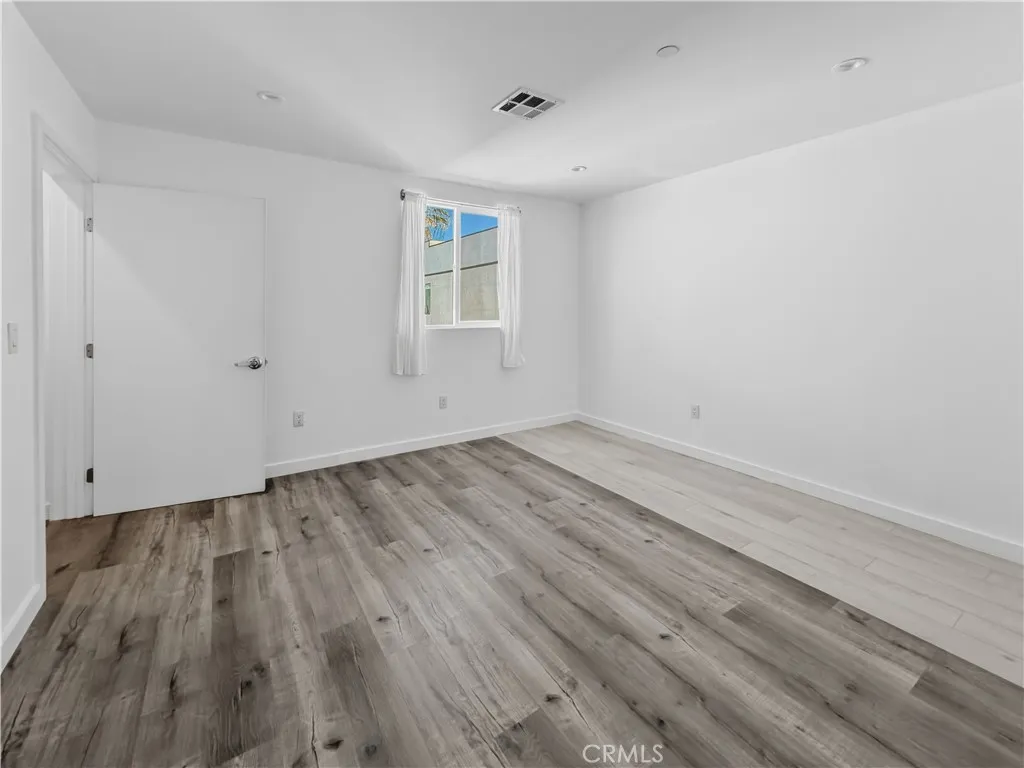 Additional image 44 of 10918 Hesby Street, North Hollywood, CA 91601