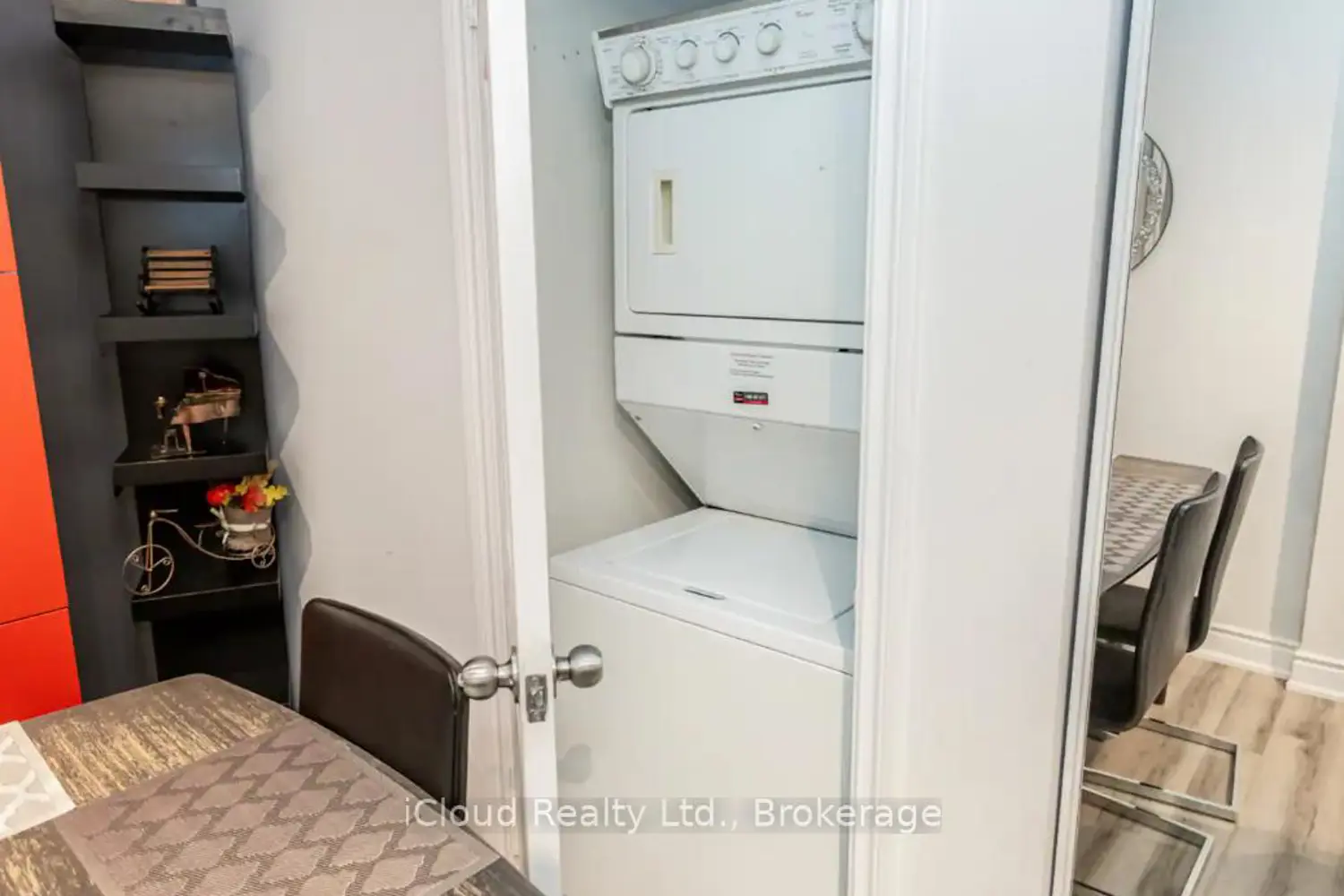 Additional image 7 of 3888 Duke Of York Boulevard 933, Mississauga