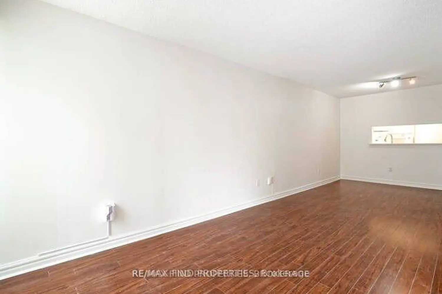 Additional image 11 of 33 University Avenue 604