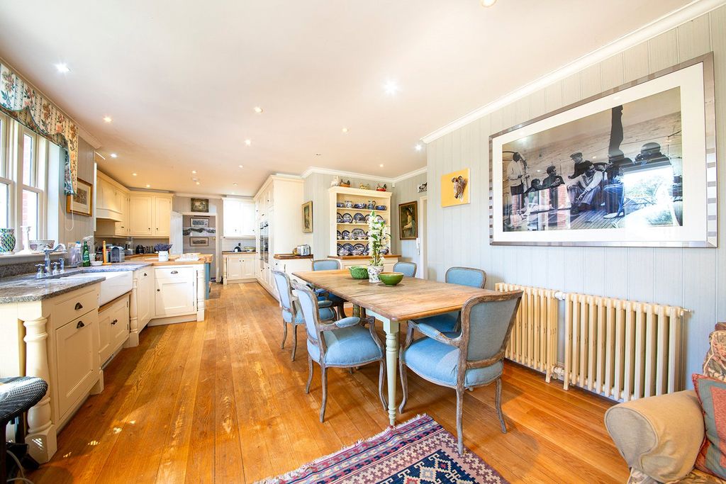 Additional image 12 of 7 bed detached house for saleHollington Lane, Woolton Hill, Newbury, Hampshire RG20