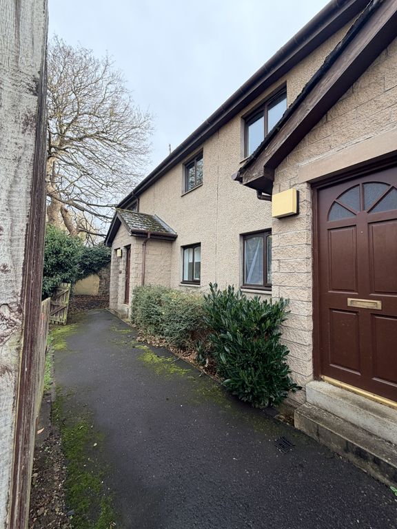2 bed flat for saleSeafield Road, Dundee DD1 photo 2