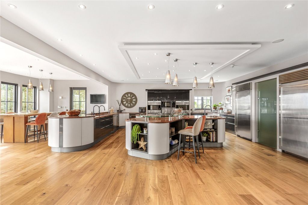 Additional image 20 of 6 bed detached house for saleSea Way, Middleton-On-Sea, West Sussex PO22