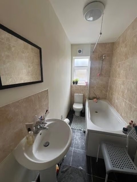 Additional image 2 of Room in a Shared House, Leeds, LS3, N1 7GU