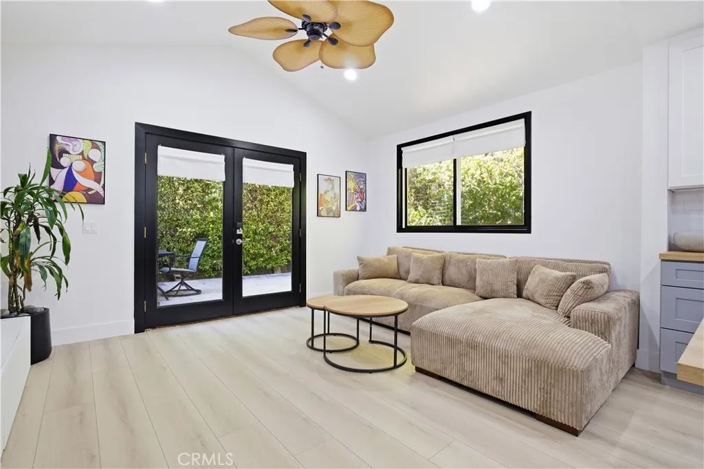 Additional image 4 of 5209 Avenida Oriente Street, Tarzana, CA 91356