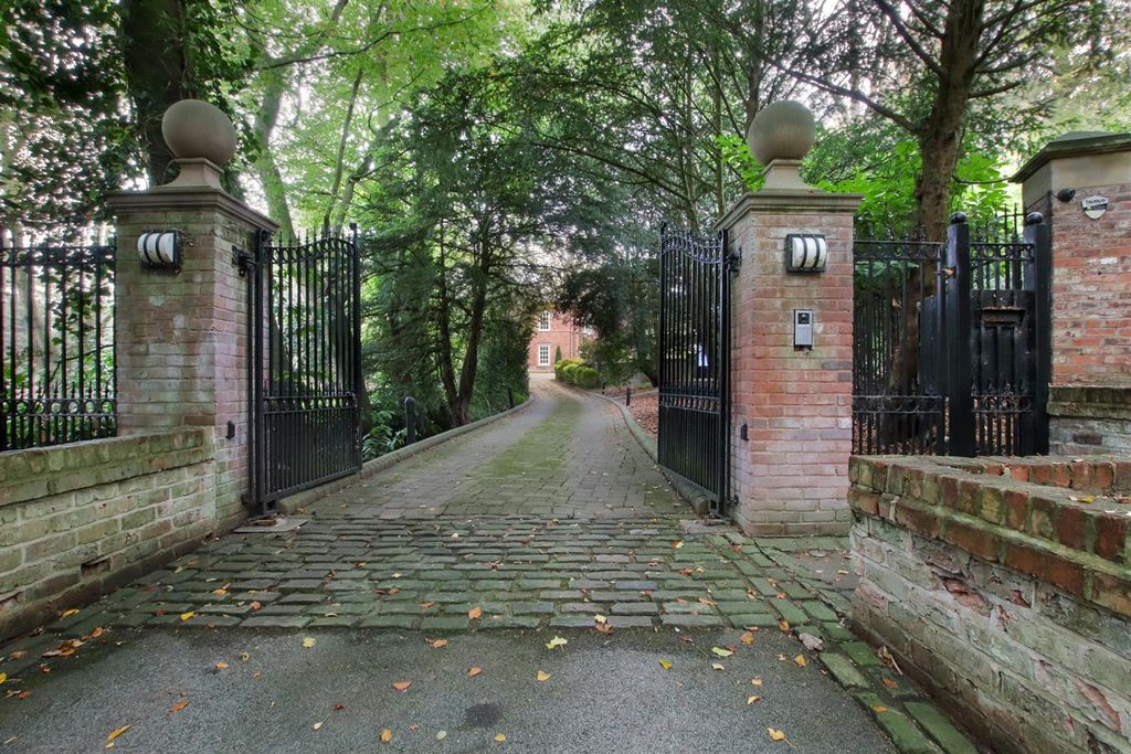 Additional image 16 of 5 bed detached house for saleSouth Downs Road, Bowdon WA14