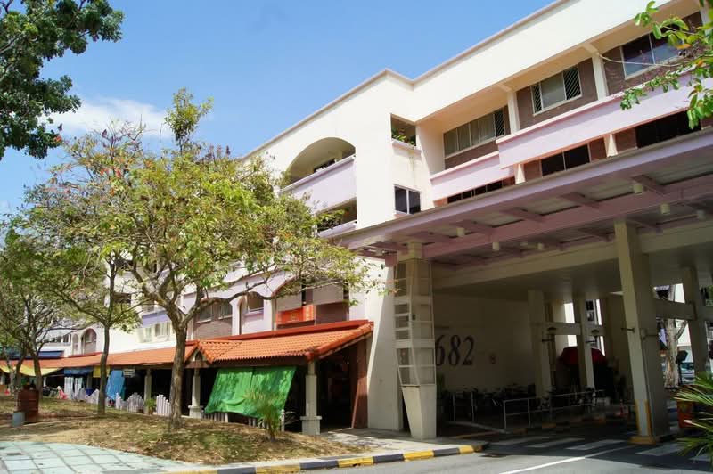 682 Hougang Avenue 4 photo 5