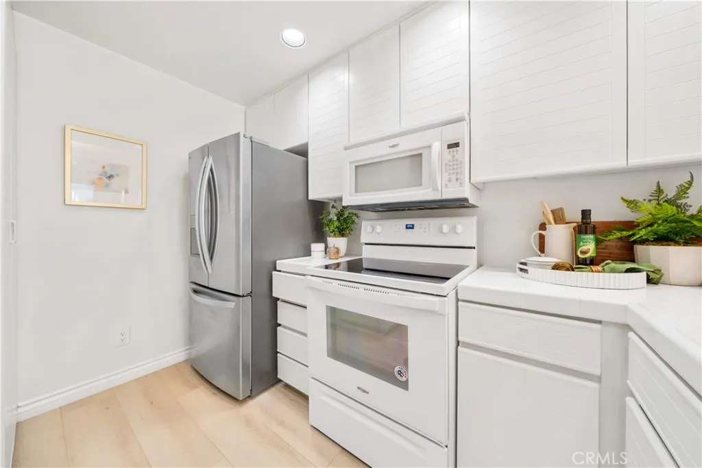 Additional image 12 of 2233 Martin Unit 204, Irvine, CA 92612