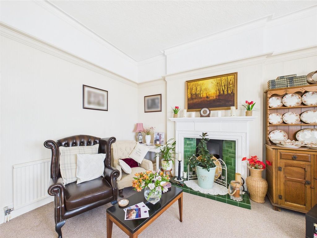 Additional image 7 of 2 bed flat for saleEsplanade, Porthcawl CF36