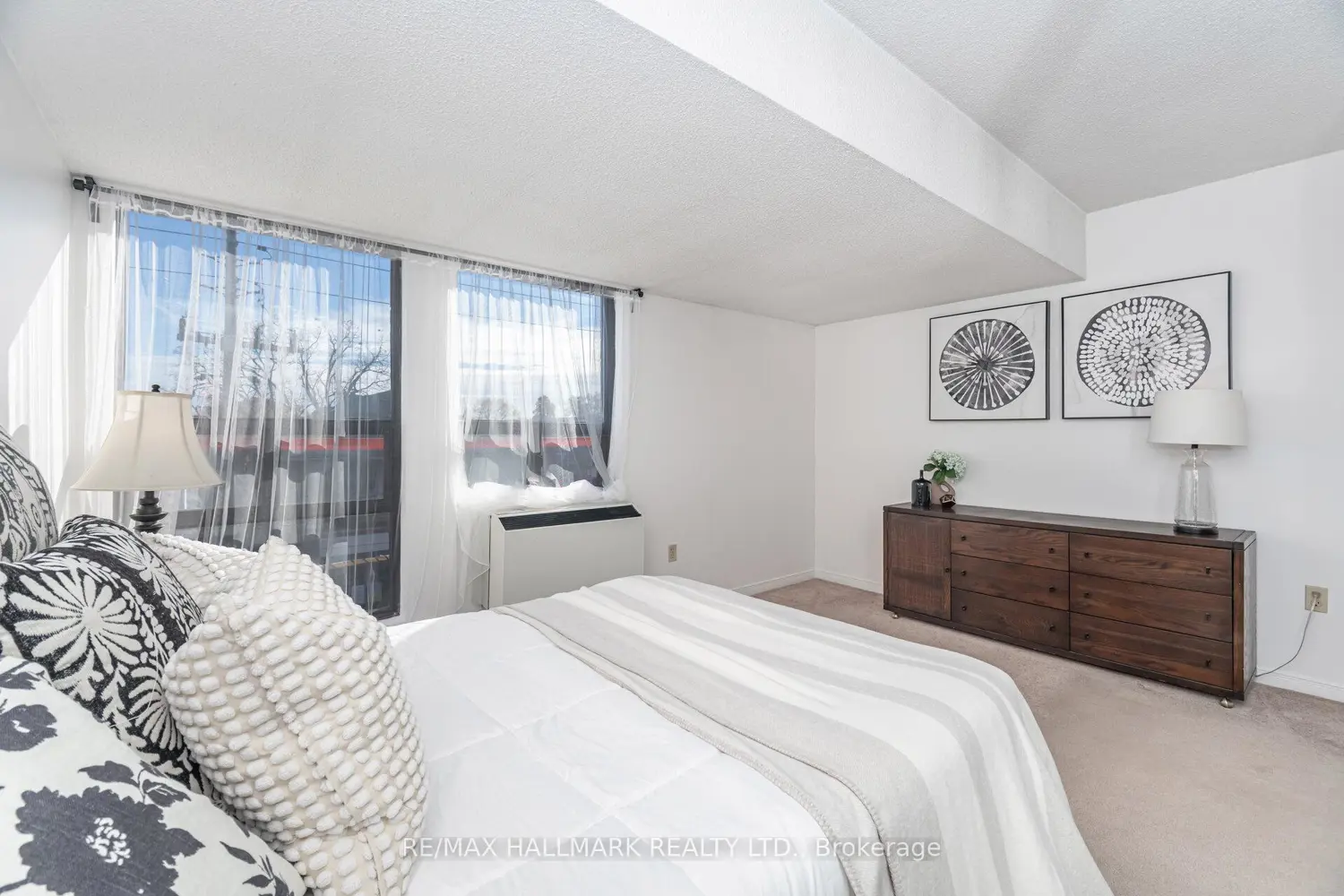 Additional image 6 of 2112 Queen Street #10