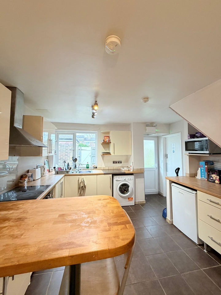 Additional image 7 of Room in a Shared House, Leasow Drive, B15, N1 7GU