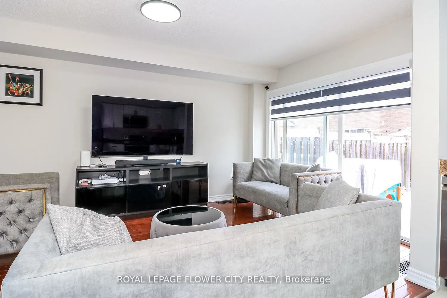 Additional image 10 of 54 Southwoods Crescent 72