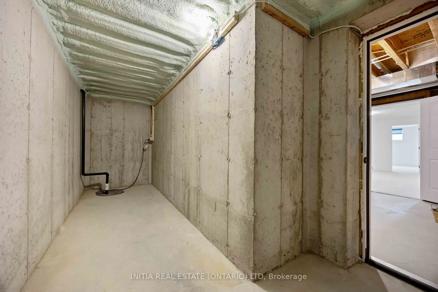 Additional image 17 of 102 Leneve Street