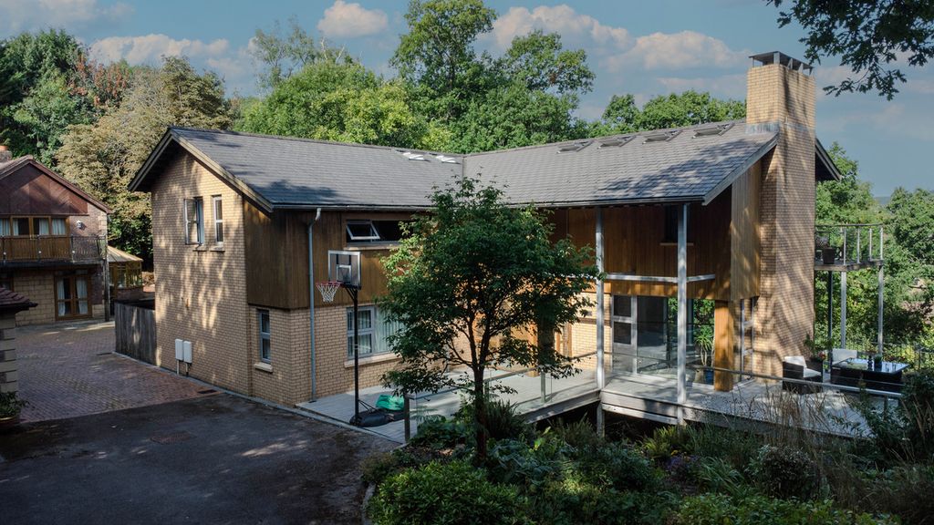 5 bed detached house for saleHollybush Road, Cardiff CF23