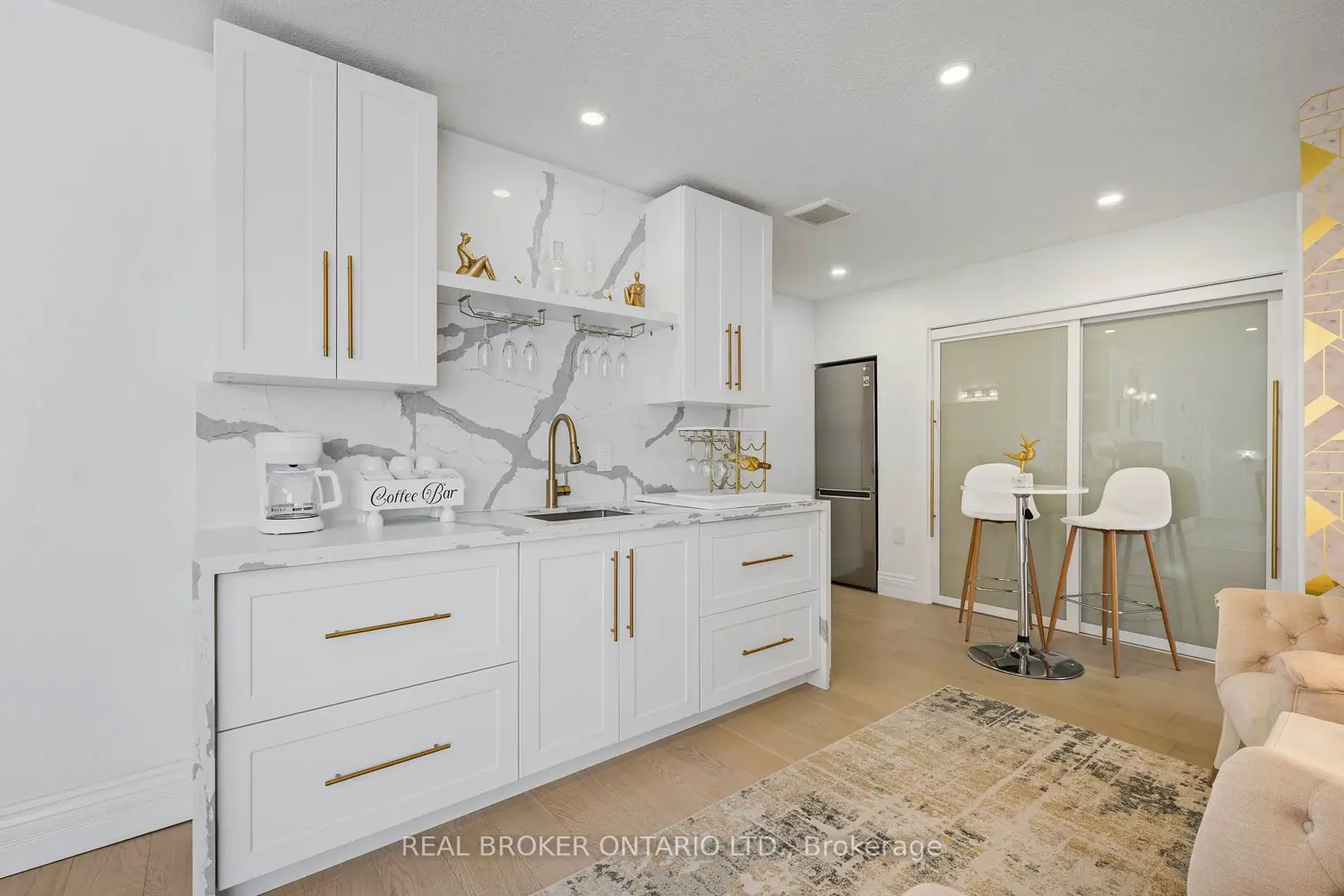 Additional image 11 of 215 Black Maple Court