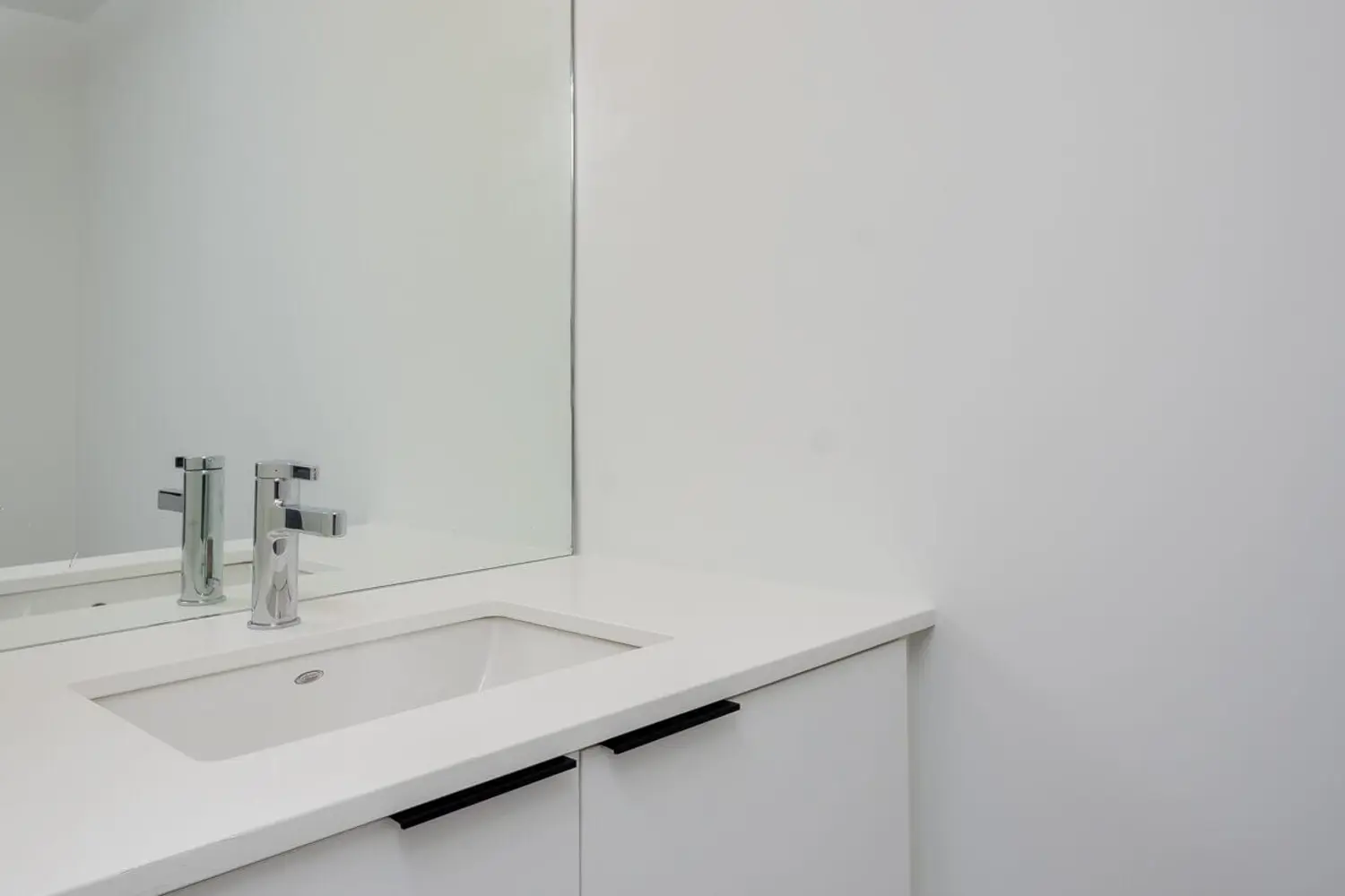 1350 Ellesmere Road 320