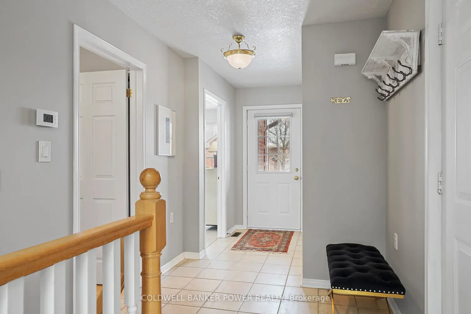 1337 Commissioners Road 17 photo 2
