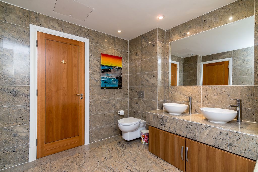 Additional image 21 of 3 bed flat for saleApartment 8, Royal Court Apartments, 60 - 66 Lichfield Road, Sutton Coldfield B74