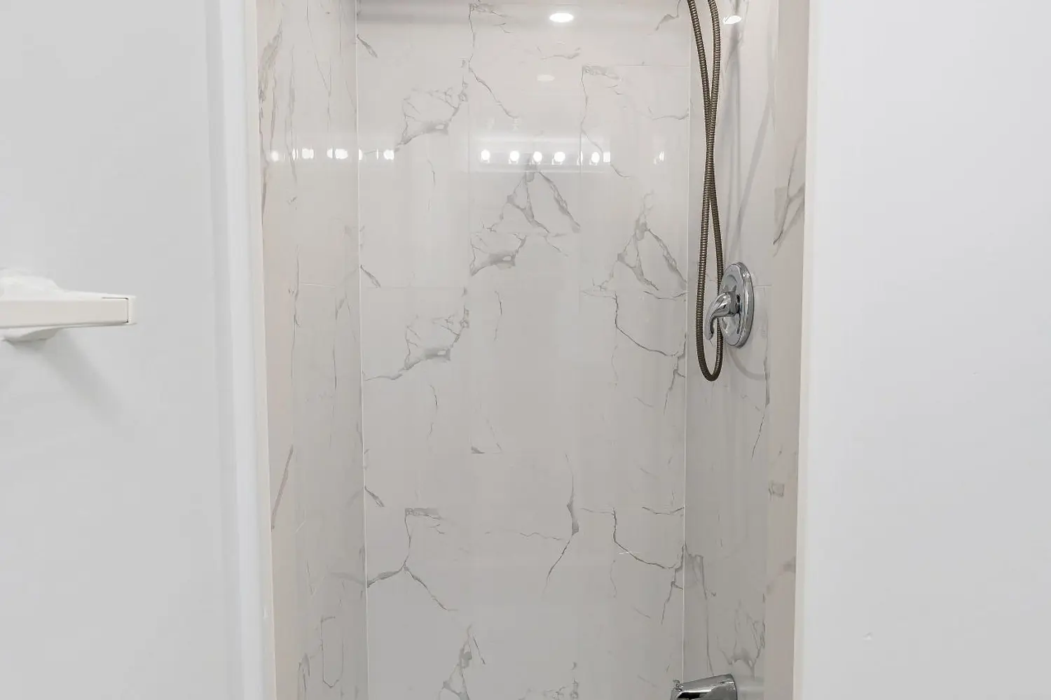 Additional image 16 of 2155 Burnhamthorpe Road 209