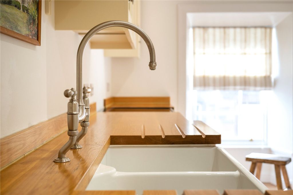 Additional image 5 of 2 bed flat for saleApartment 4, 8 Market Street, Haddington, East Lothian EH41