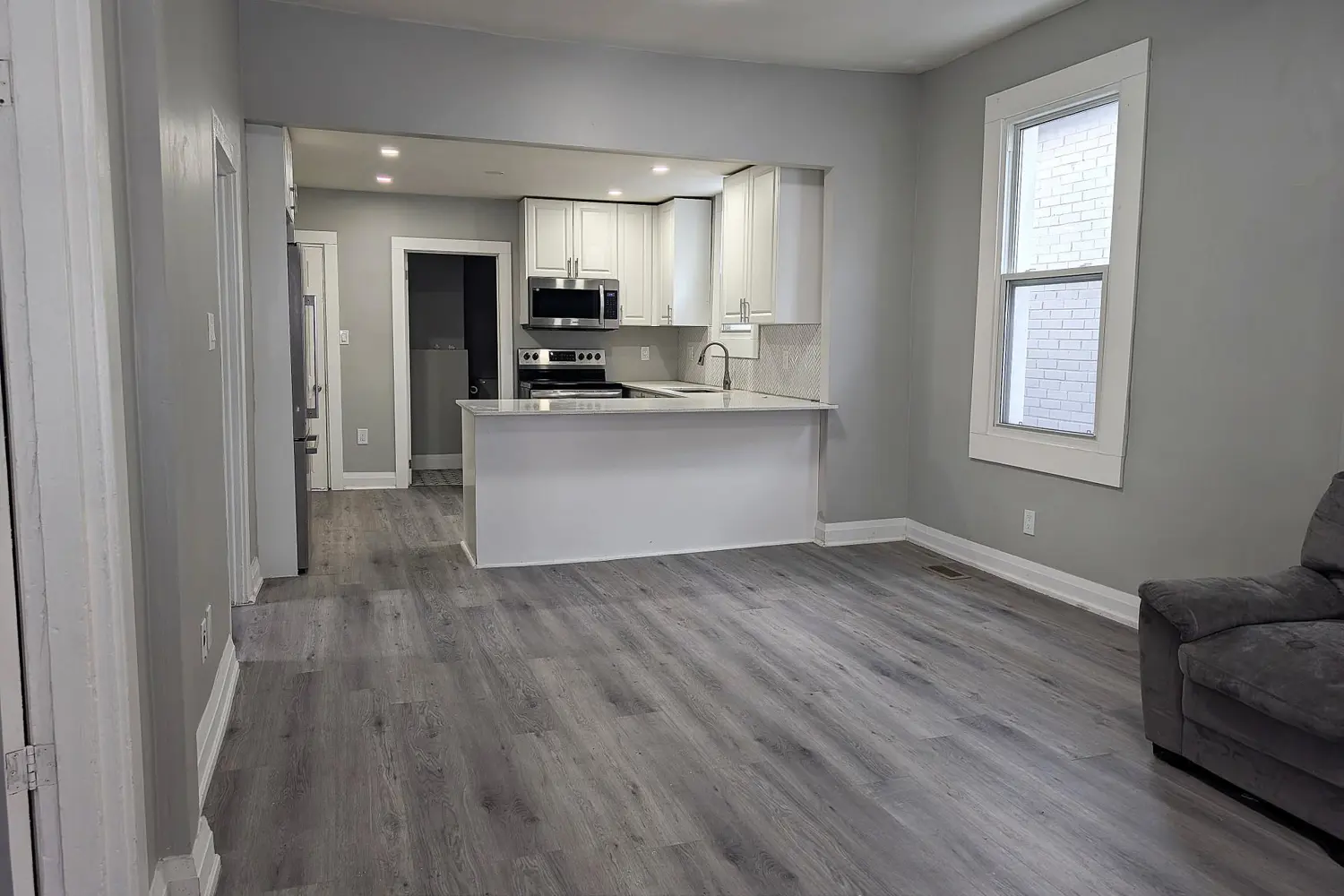 Additional image 3 of 266 Beach Road