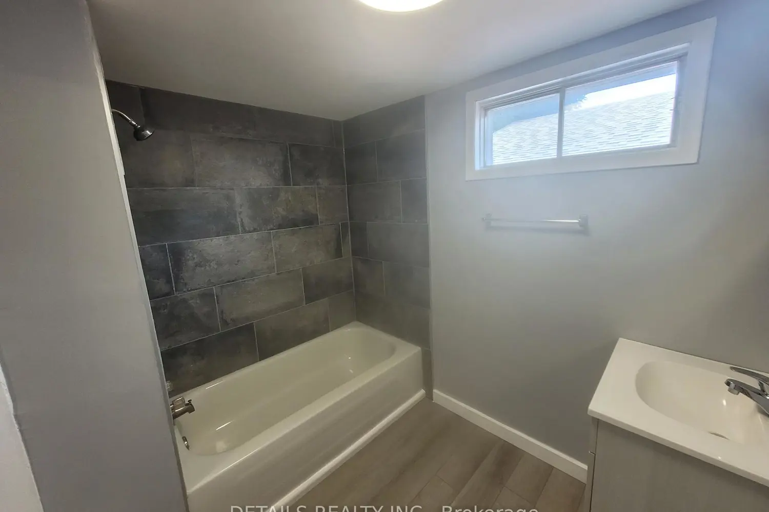 Additional image 10 of 4559 Ste Catherine Street