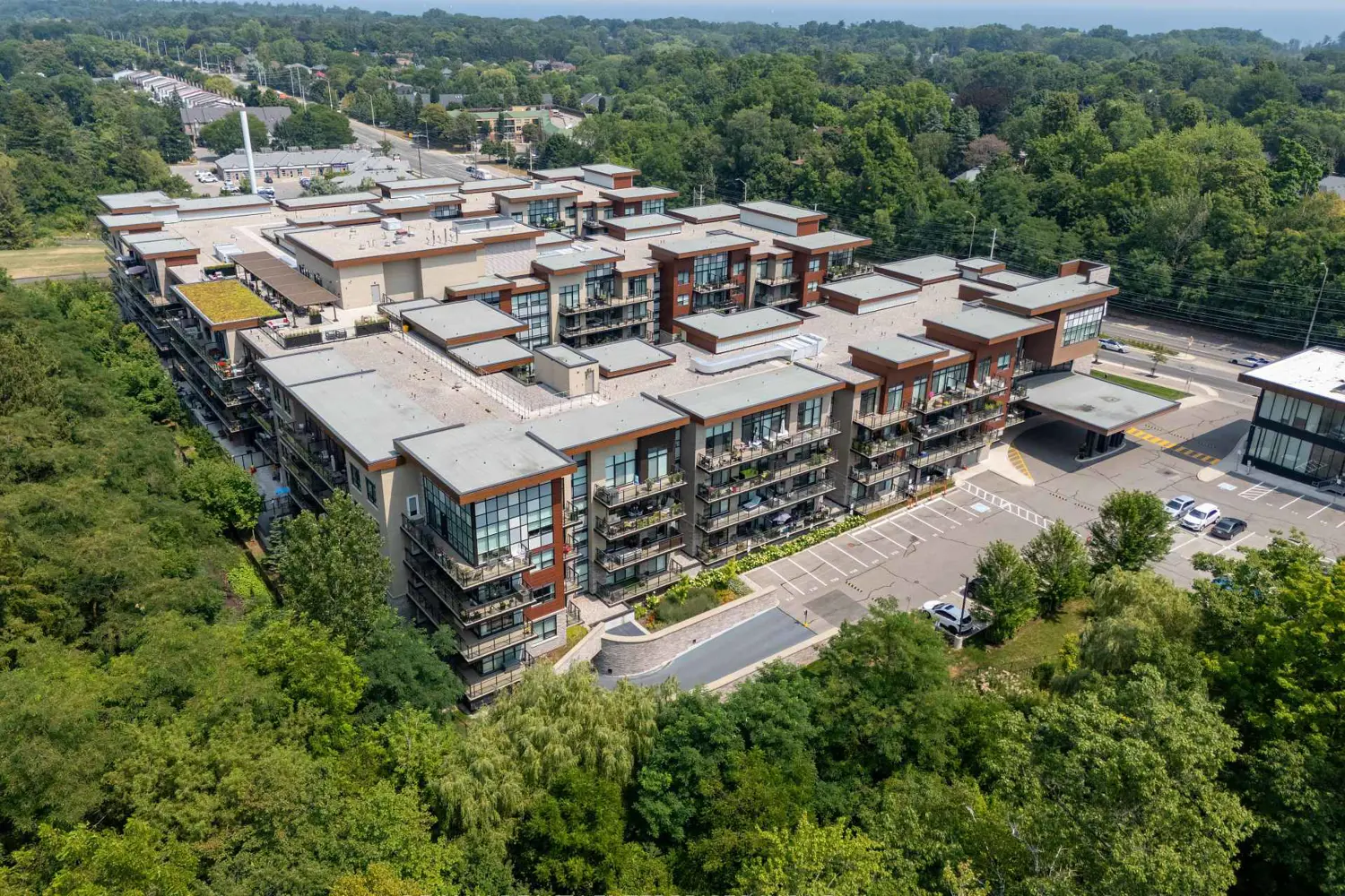 Additional image 2 of 1575 Lakeshore Road Gr17