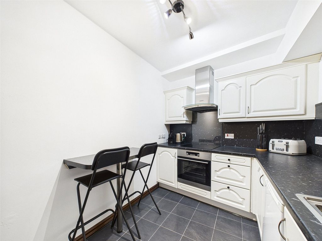 Additional image 10 of 2 bed flat for saleJohns Place, Edinburgh, Midlothian EH6