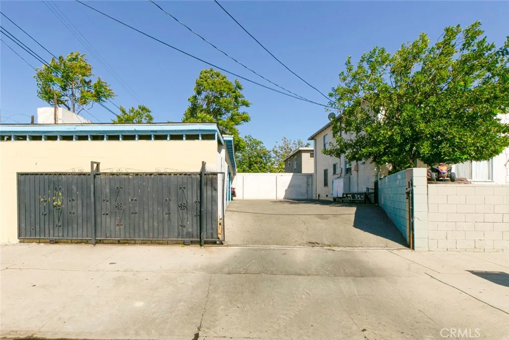 11659 Hamlin Street Unit 6, North Hollywood, CA 91606