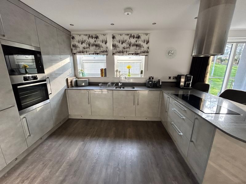 Additional image 7 of 3 bed flat for salePwllycrochan Avenue, Colwyn Bay LL29